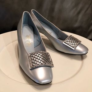 NOS Vintage 1960s Life Stride Pumps - size 8